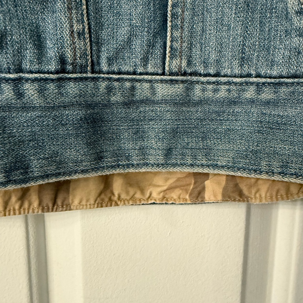 Vintage GAP Kids Light Blue Denim Jacket with neutral Camo lining Sz 14/16 - Picture 3 of 7